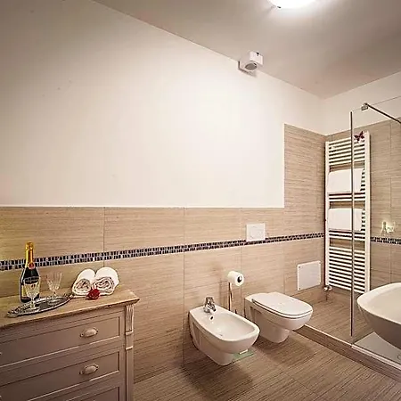 فندق مبيت وإفطار La Rocchetta 4*